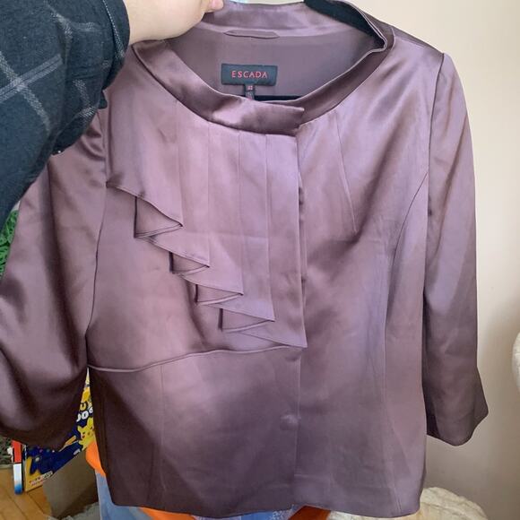 Escada Plum Ruffle 100% Silk Snap Blazer Jacket 42 Professional Workwear - Picture 2 of 14